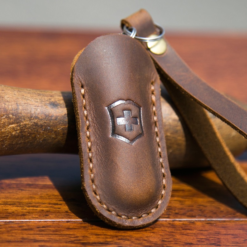 سكين سويسري، حافظة جلدية واقية - مراجعة Leatherwork Knives وسعره